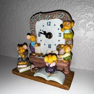 Vintage Musical Mice Clock Figurine – Teacher Mouse & Students Scene